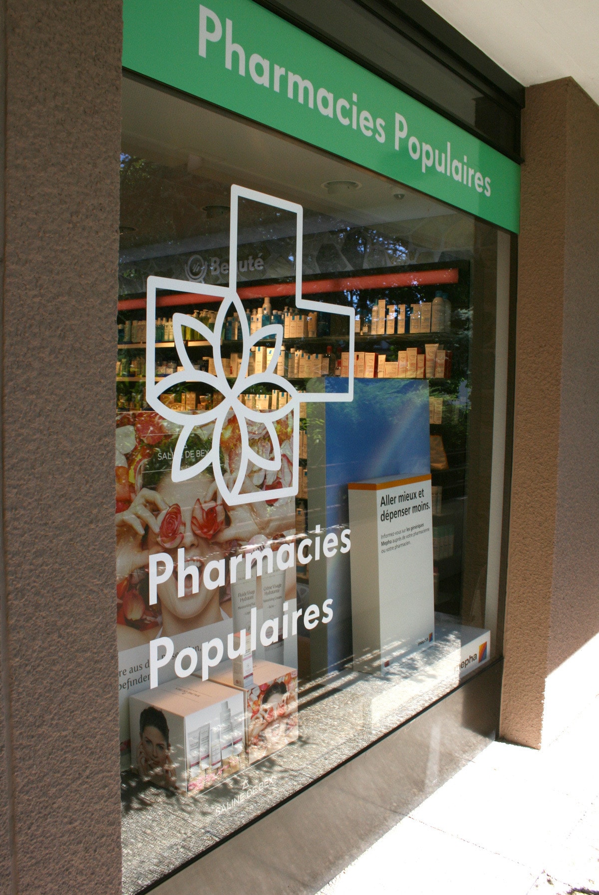 13 PHARMACIES POPULAIRES